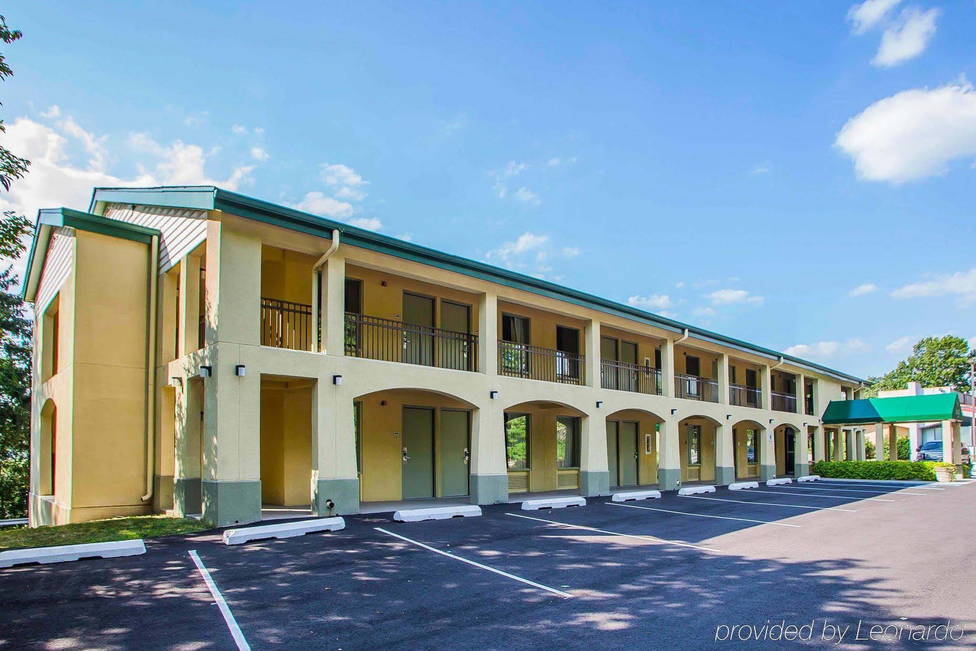 Mcintosh Inn Media Exterior photo