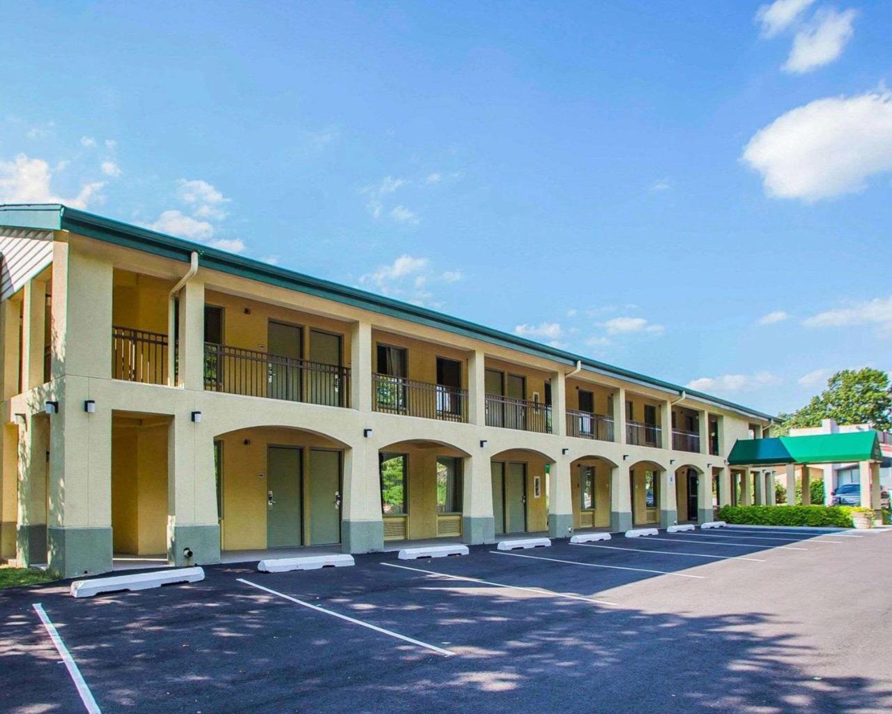Mcintosh Inn Media Exterior photo
